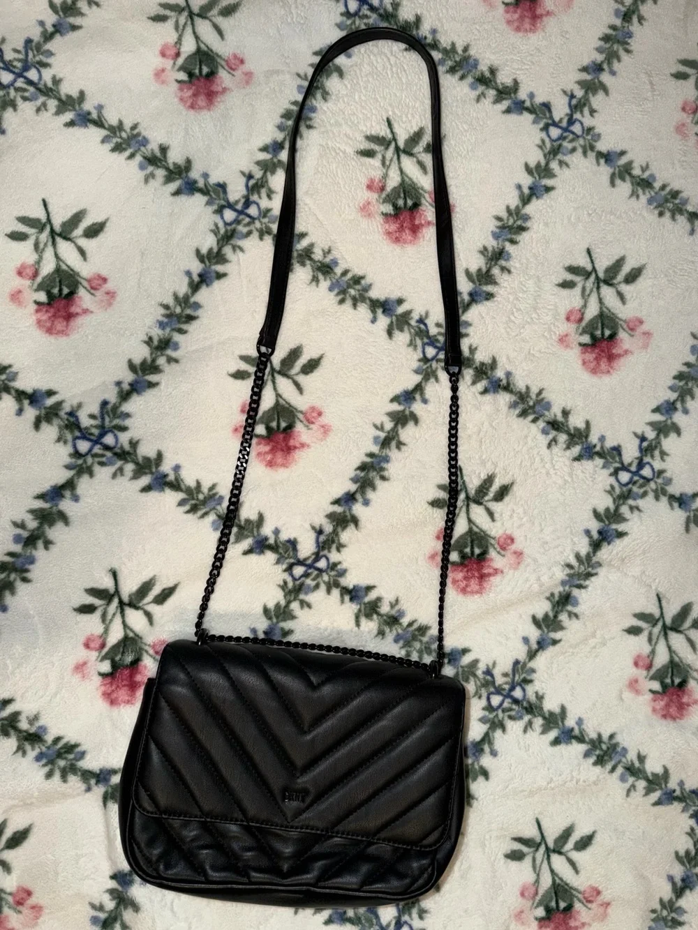 DKNY Black Quilted Crossbody Bag with Chain Strap